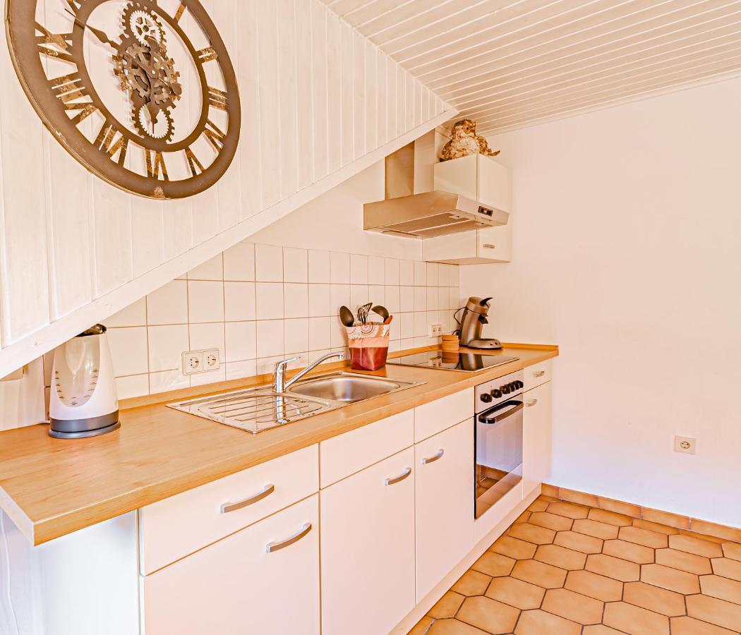 Johannishof Wein-Cafe & Gaestehaus Langsur ภายนอก รูปภาพ